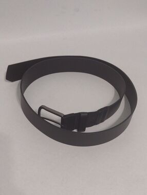 Travis Mathew Black Leather Belt (J1017)
